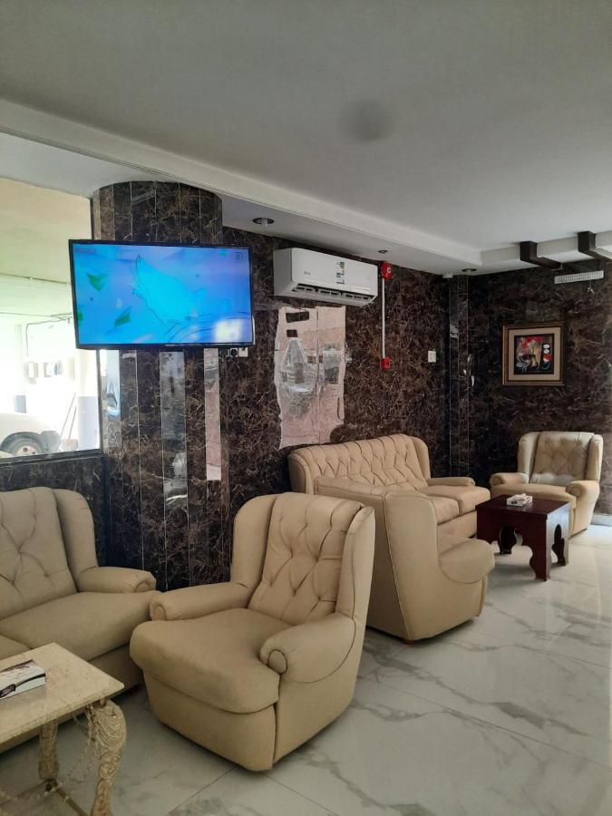 דמאם شقق العنوان للوحدات المخدومة Alanwaan Apartments For Serviced Units מראה חיצוני תמונה